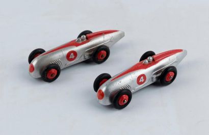 Dinky Toys England, 2 voitures de course...