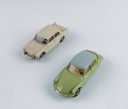 Dinky Toys France, lot de 2 voitures : Peugeot...