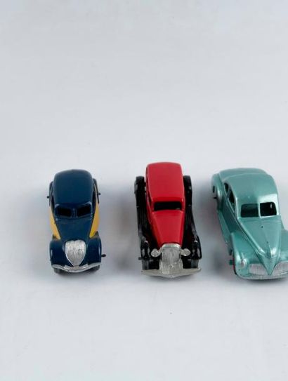 Dinky Toys France, lot de 3 voitures repeintes...