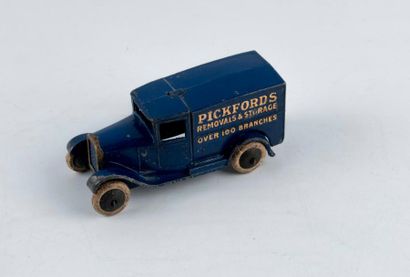Dinky Toys France , série 28B bleu foncé...