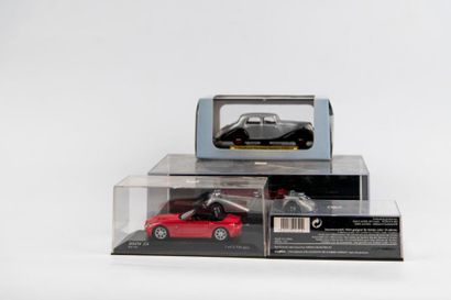Lot de 41 voitures en boite : 6 voitures...