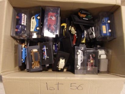 Lot de 73 voitures environ sans marque en...