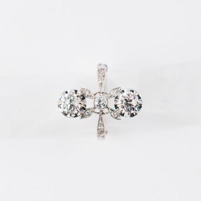 Bague Toi et Moi, années 1920, au centre...