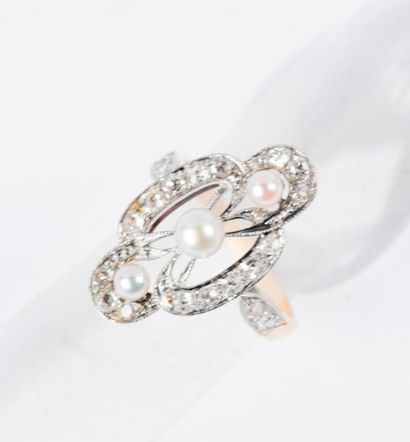 Bague Art Déco (1930), monture en or rose...