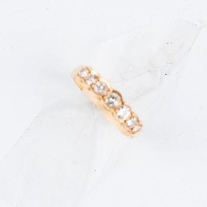 Bague semi-rivière en or jaune 750 millièmes...