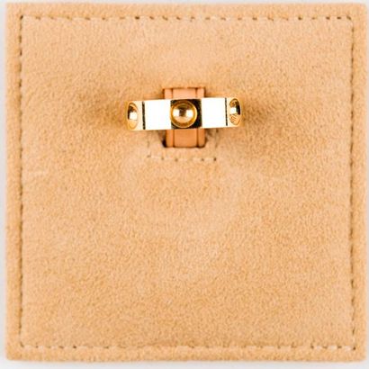 Louis VUITTON. Alliance en or jaune. Signée...
