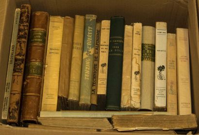 (MONTAGNE 5).
Lot de 21 livres. L'enchantement...