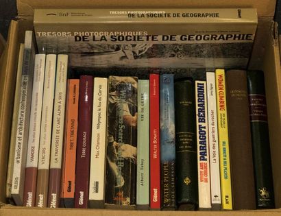 (MONTAGNE 9).
Lot de 19 livres. La traversée...
