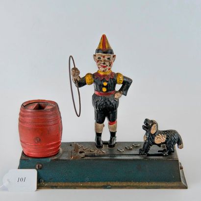 Tirelire mécanique américaine en fonte peinte...