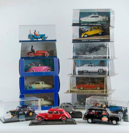 Lot composé de 5 voitures en boite collection...