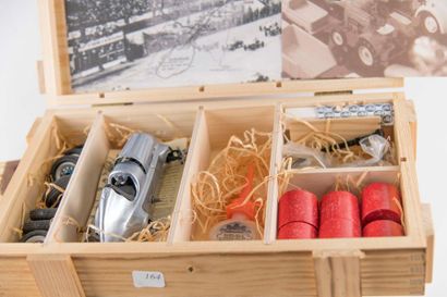 Schuco , coffret bois «  Mein Bordsteinrenner »,...