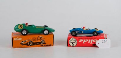 Solido : Alpine FIII ref 142 bleue n° 1 avec...