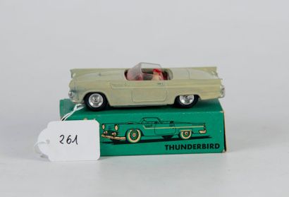 Solido : Ford Thunderbird verte avec chauffeur,...