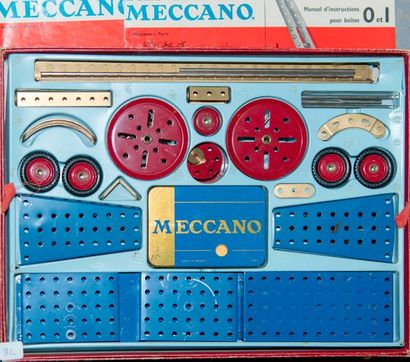 Boîte de Meccano n°6 avec notices.