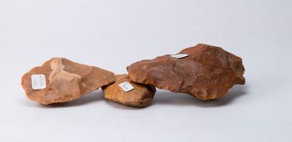 Lot de 4 bifaces d'outil préhistoriques....