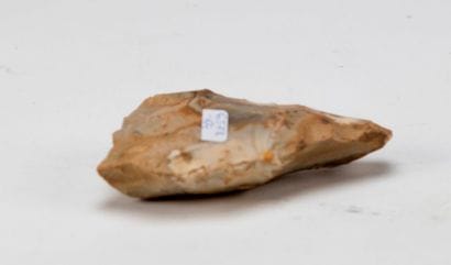 Lot de 4 bifaces d'outil préhistoriques....