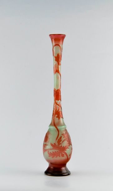 Emile GALLE (1846-1904). Vase soliflore à...