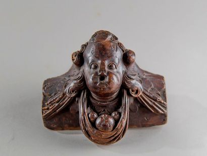 Angelot joufflu. Sujet en bois sculpté. Epoque...