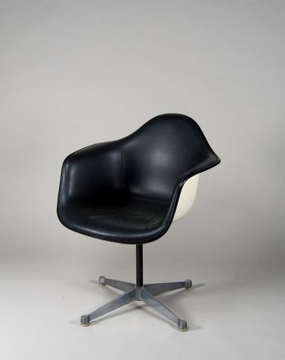 CR pour Herman Miller. 
Suite de six chaises...