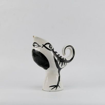 Roger CAPRON (1922-2006). Pichet oiseau en...