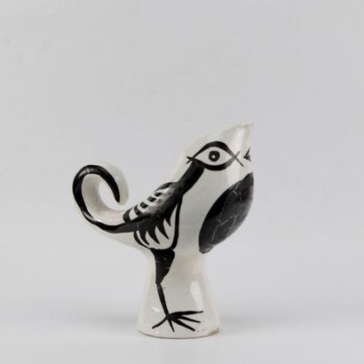 Roger CAPRON (1922-2006). Pichet oiseau en...