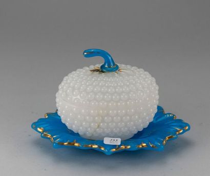 Saint-Louis. Sucrier « ananas » ovale en...