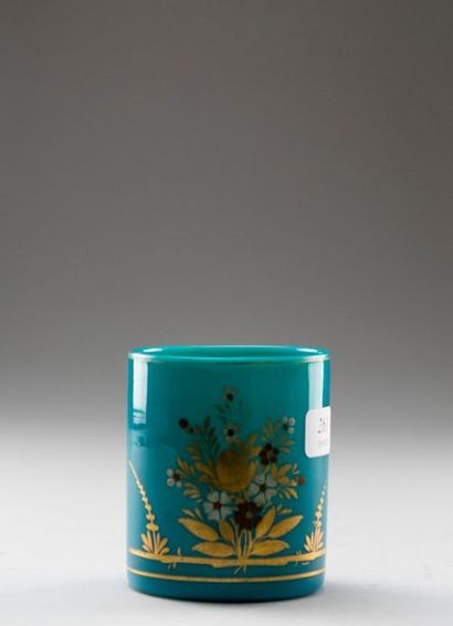Gobelet droit en opaline de cristal turquoise...