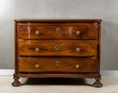 Commode en bois fruitier et filets de bois...