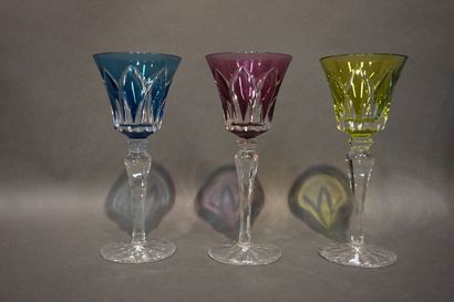 SAINT LOUIS
Onze verres de couleur en cristal...