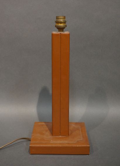 LE TANNEUR
Pied de lampe en cuir marron Le...