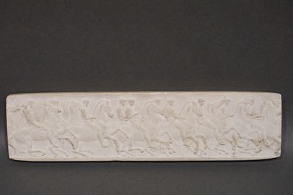 Frise aux cavaliers en plâtre (6x23 cm) et...