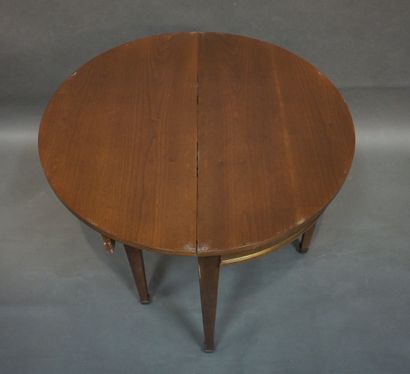 Table demi-lune à abattant en placage d'acajou...