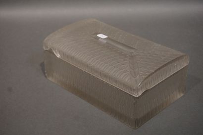 LALIQUE
Coffret en cristal à décor de plumage...