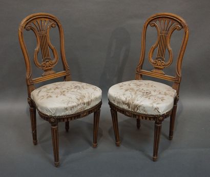 CHAISES
Paire de chaises en bois naturel...