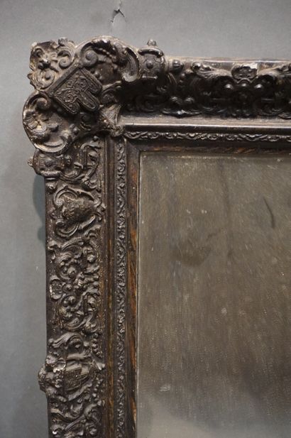 Miroir en bois et stuc à patine noire de...