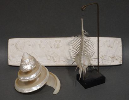 Frise aux cavaliers en plâtre (6x23 cm) et...