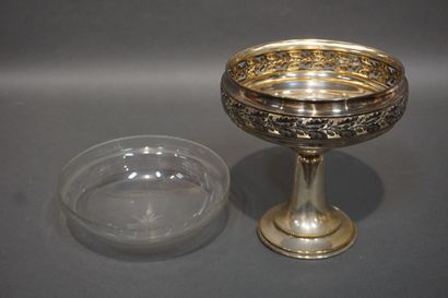 Coupe en métal argenté et cristal. 25 cm