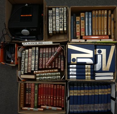 Six manettes de livres (dont Jules Verne...