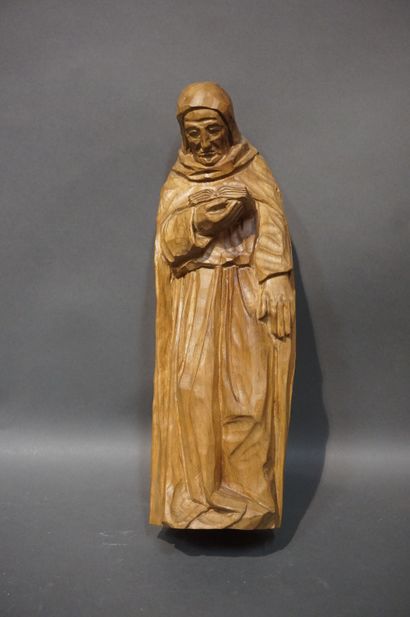 Carved wooden statuette 