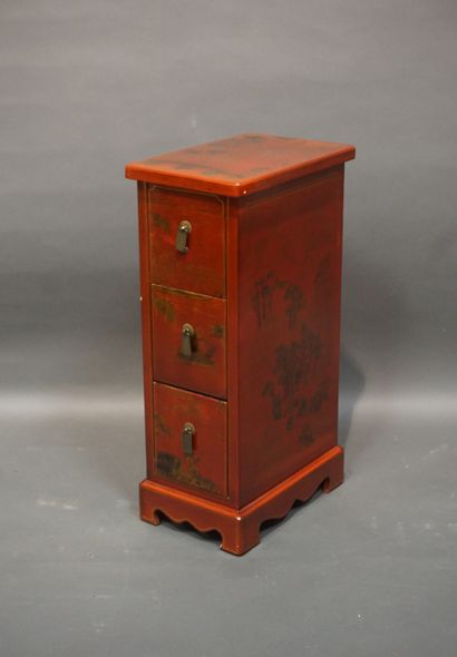 Small piece of Chinese furniture, red lacquered,...