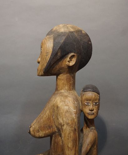 Large African statue in carved wood 