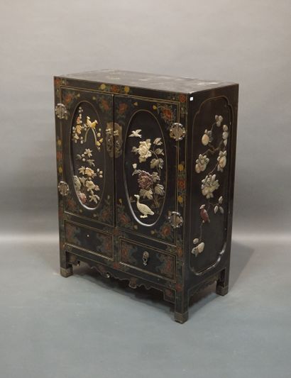 Small black lacquered Chinese cabinet, with...