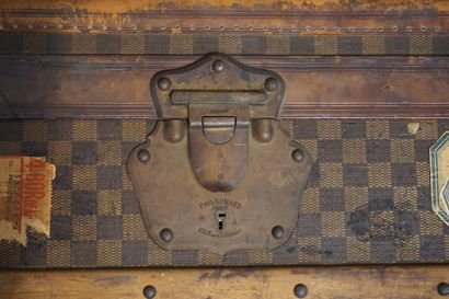 Large checkered canvas, wood and leather...