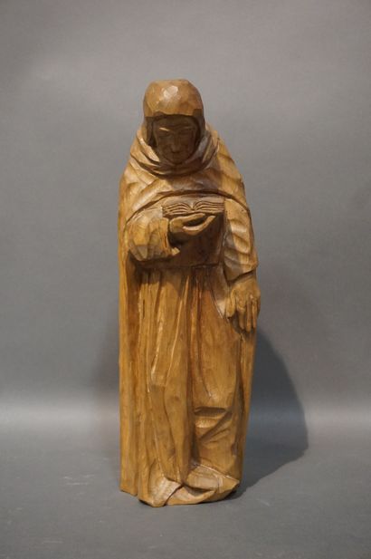 Carved wooden statuette 