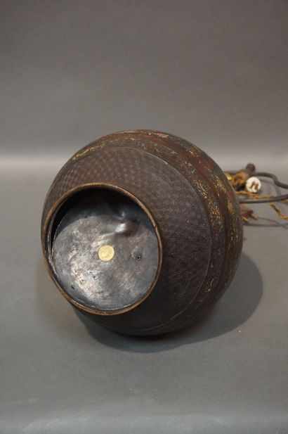 Asian two-handled vase, in cloisonné metal,...