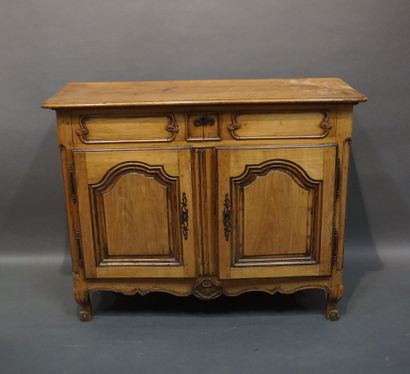 Buffet in molded natural wood, with two doors...