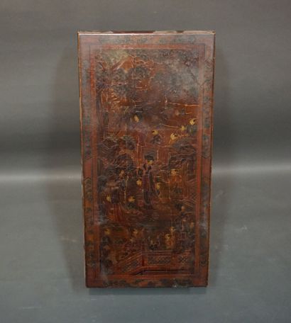 Asian coffee table in brown lacquered wood...