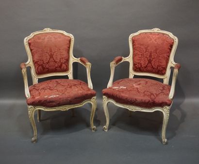 Pair of cabriolet armchairs in white lacquered...