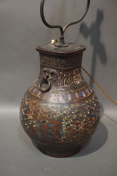 Asian two-handled vase, in cloisonné metal,...