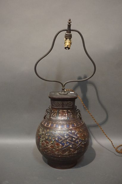 Asian two-handled vase, in cloisonné metal,...